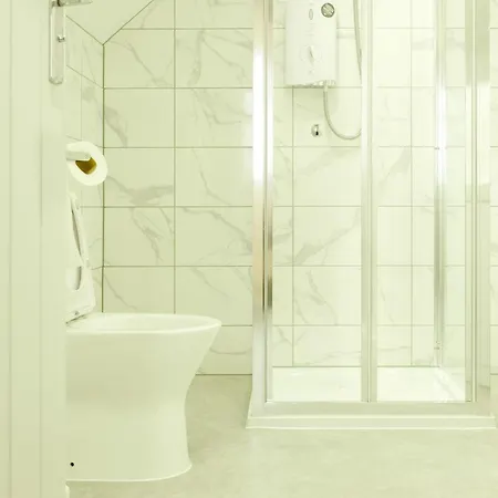 Beautiful Six Bedroom House - Wordsworth * Бристоль